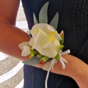Diamond White Bracelet Silk